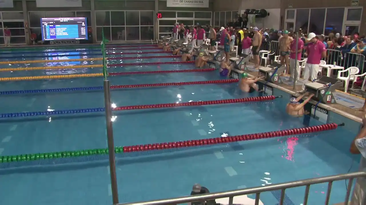 Revezamento 4×50m Medley Misto